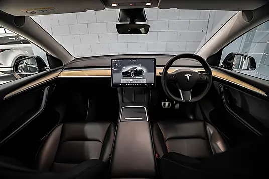 2022 Tesla Model Y Long Range Dual Motor