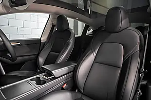 Used 2022 Tesla Model Y Long Range Black - Interior and Exterior details 10