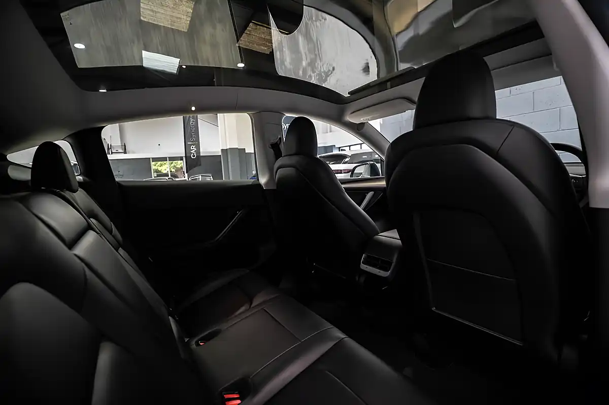 Used 2022 Tesla Model Y Long Range Black - Interior and Exterior details 12