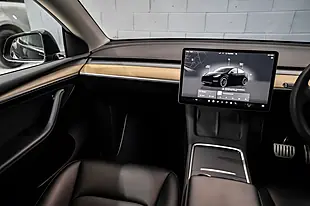 Used 2022 Tesla Model Y Long Range Black - Interior and Exterior details 13