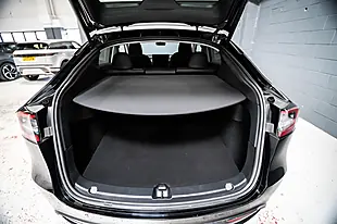 Used 2022 Tesla Model Y Long Range Black - Interior and Exterior details 19