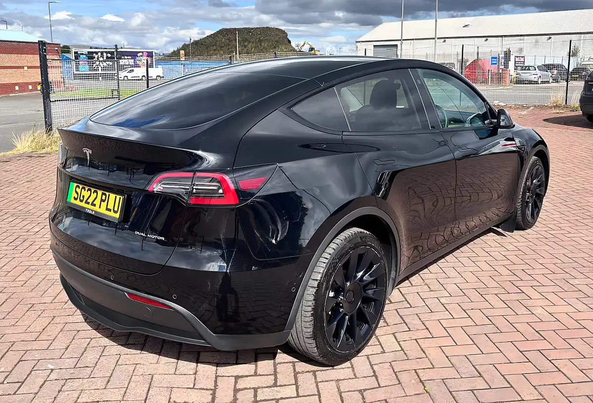 Used 2022 Tesla Model Y Long Range Black - Interior and Exterior details 4