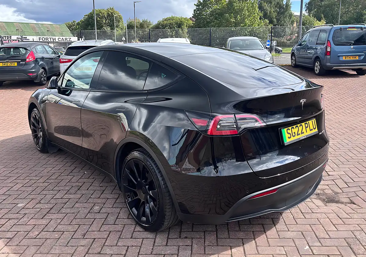 Used 2022 Tesla Model Y Long Range Black - Interior and Exterior details 8