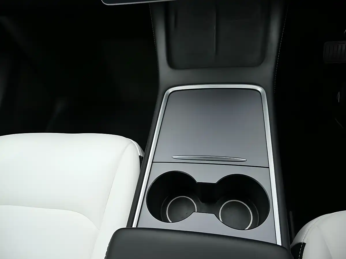 Used 2022 Tesla Model Y Long Range Black - Interior and Exterior details 16