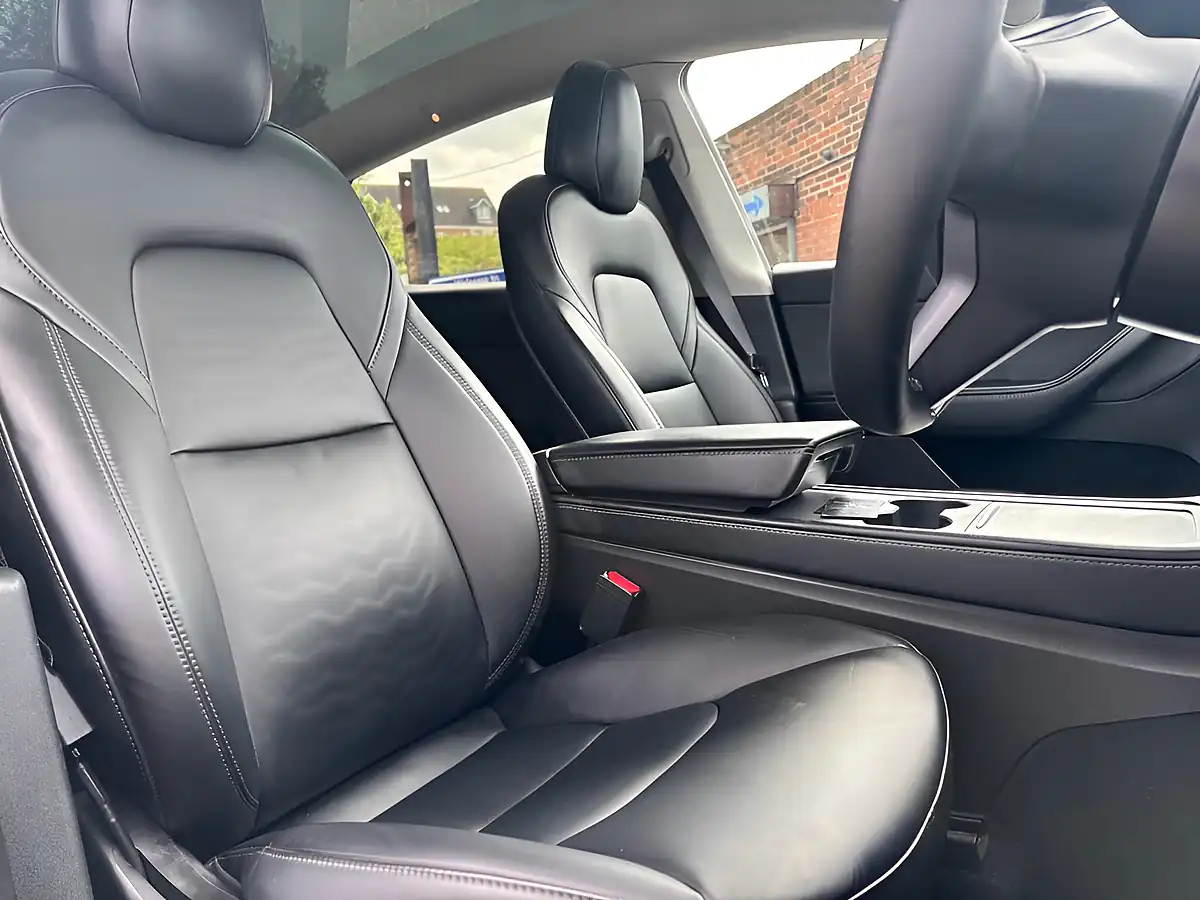 Used 2022 Tesla Model Y Long Range Black - Interior and Exterior details 14