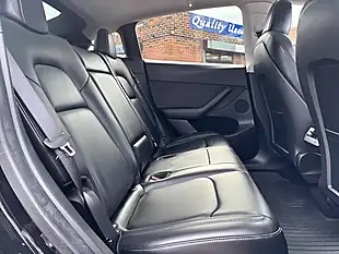 Used 2022 Tesla Model Y Long Range Black - Interior and Exterior details 18