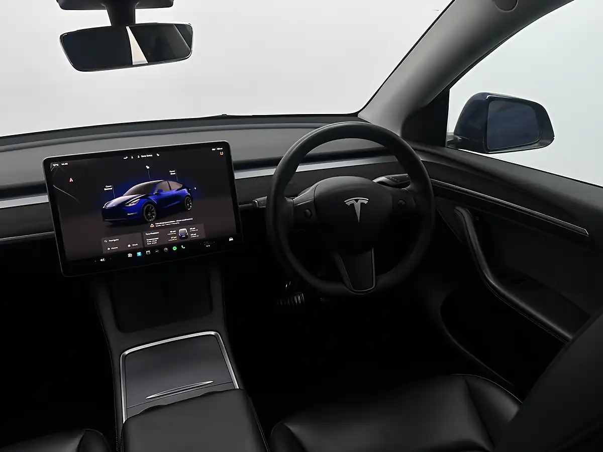 Used 2022 Tesla Model Y Long Range Blue - Interior and Exterior details 16