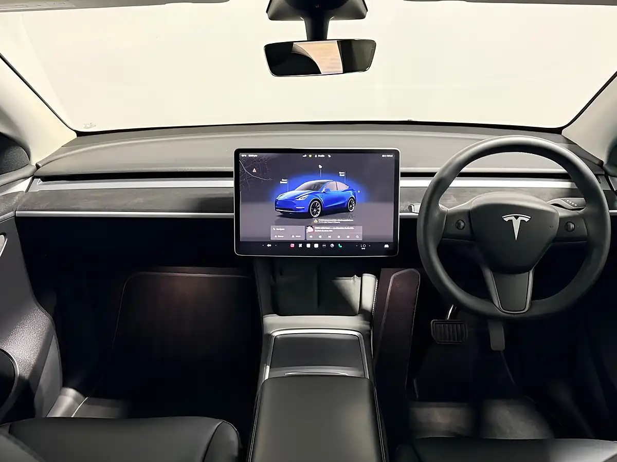 Used 2022 Tesla Model Y Long Range Blue - Interior and Exterior details 8