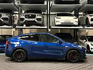 Used 2022 Tesla Model Y Long Range Blue - Interior and Exterior details 10