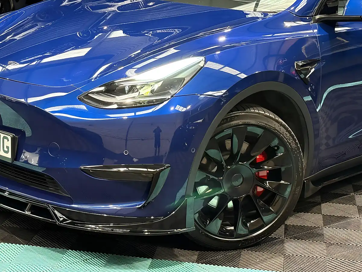 Used 2022 Tesla Model Y Long Range Blue - Interior and Exterior details 12