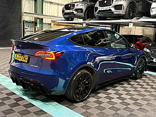 Used 2022 Tesla Model Y Long Range Blue - Interior and Exterior details 9