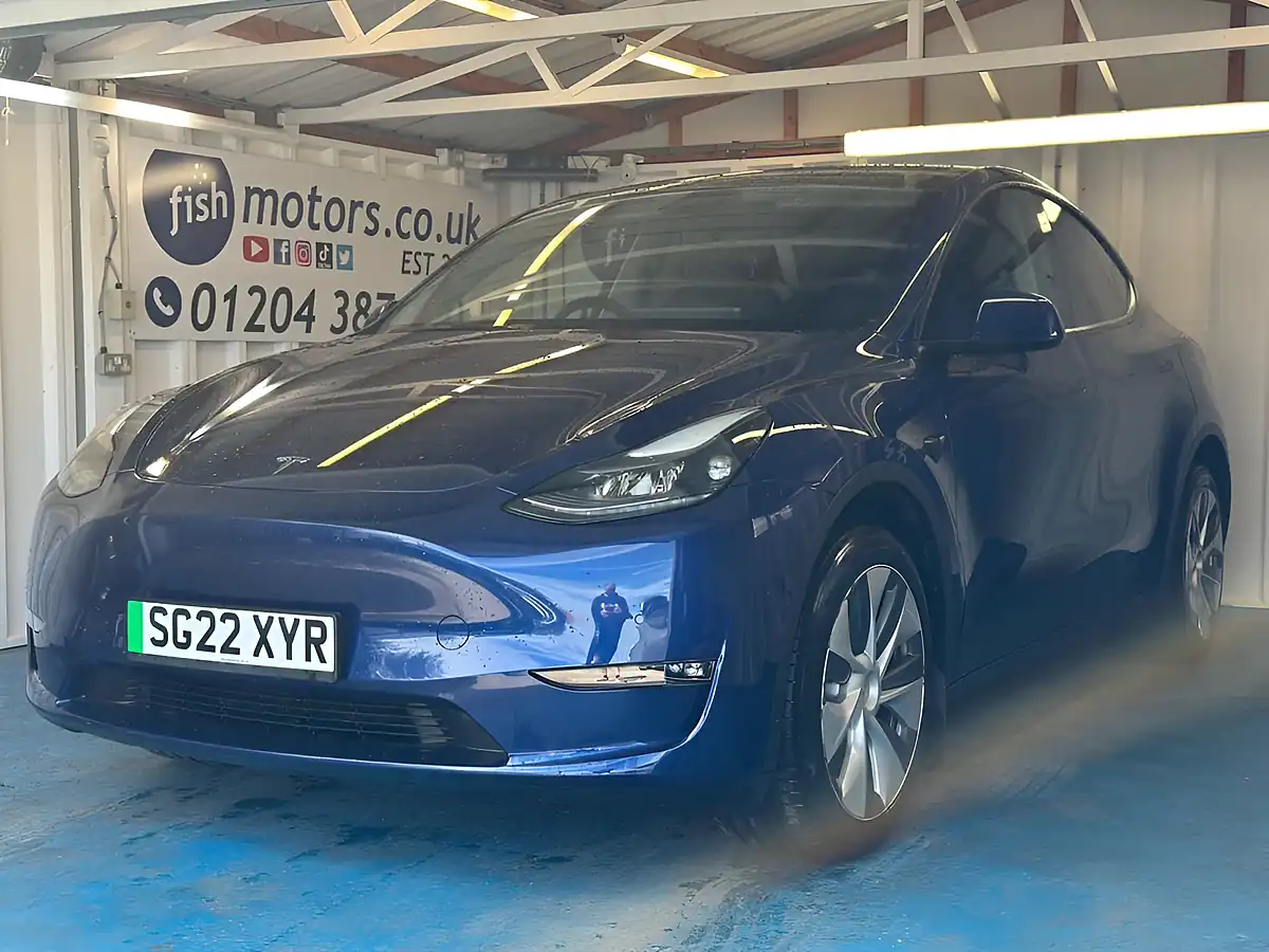 Used 2022 Tesla Model Y Long Range Blue - Front View