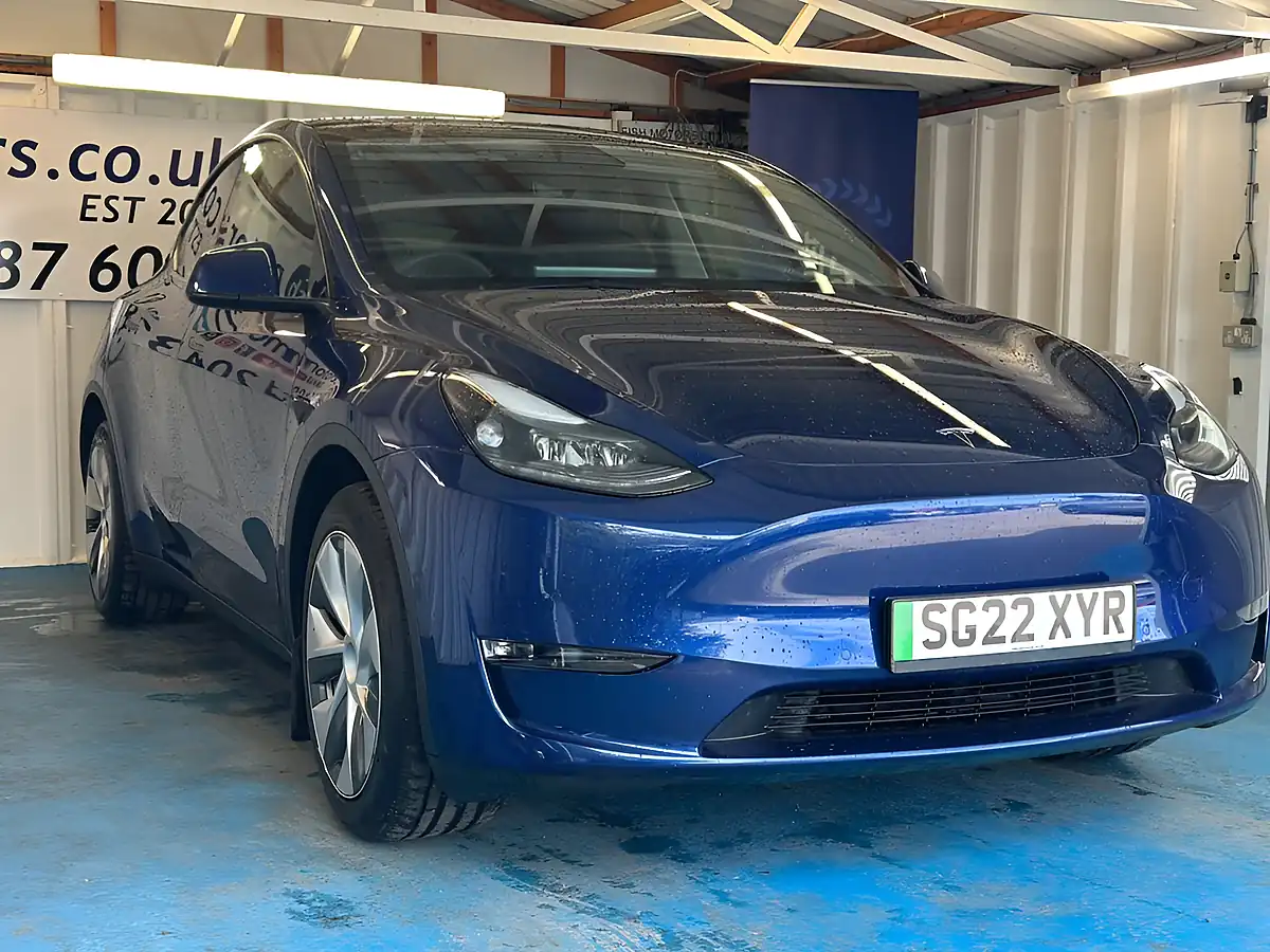 Used 2022 Tesla Model Y Long Range Blue - Interior and Exterior details 10
