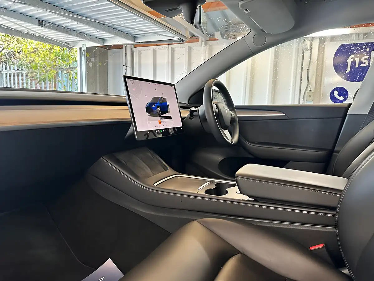 Used 2022 Tesla Model Y Long Range Blue - Interior and Exterior details 13