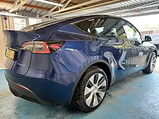 Used 2022 Tesla Model Y Long Range Blue - Interior and Exterior details 7