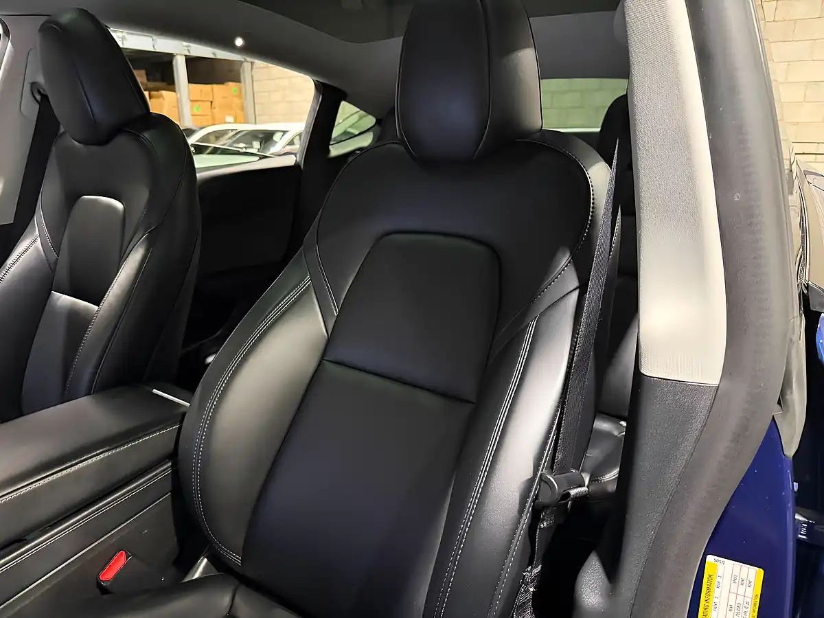 Used 2022 Tesla Model Y Long Range Blue - Interior and Exterior details 16