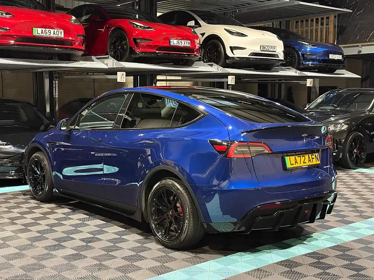 Used 2022 Tesla Model Y Long Range Blue - Interior and Exterior details 7
