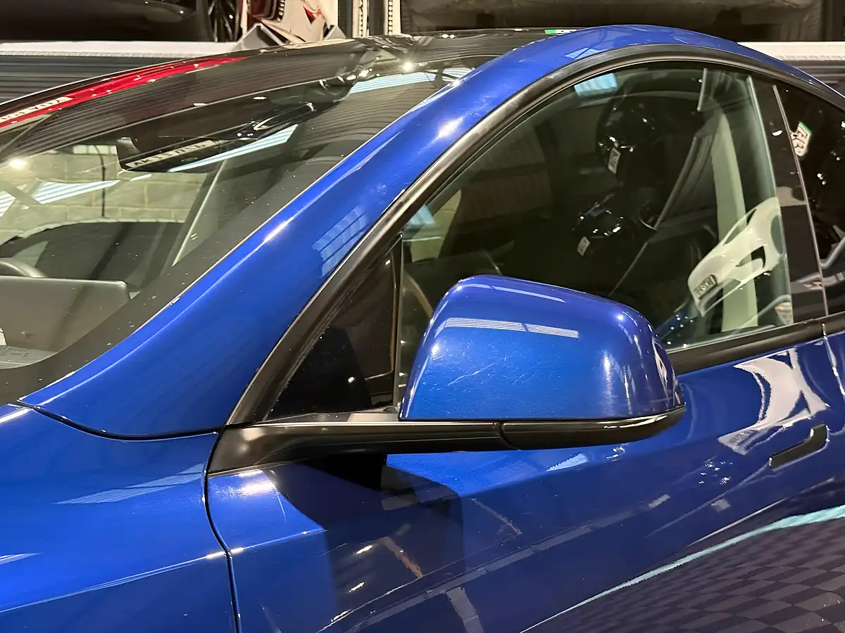 Used 2022 Tesla Model Y Long Range Blue - Interior and Exterior details 10