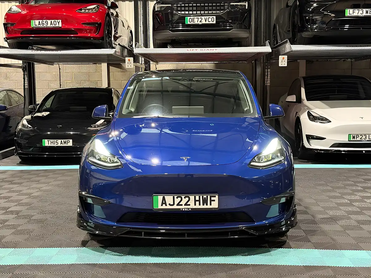Used 2022 Tesla Model Y Long Range Blue - Interior and Exterior details 4
