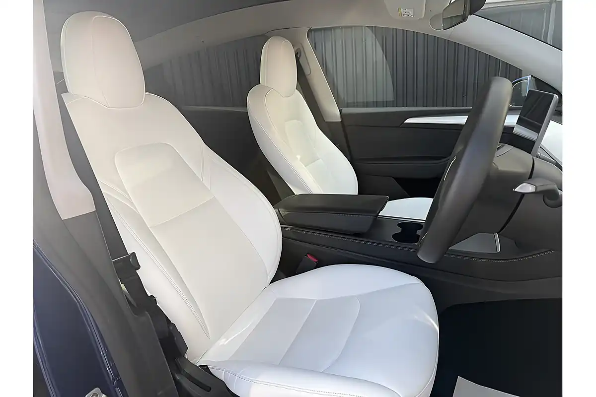 Used 2022 Tesla Model Y Long Range Blue - Interior and Exterior details 11