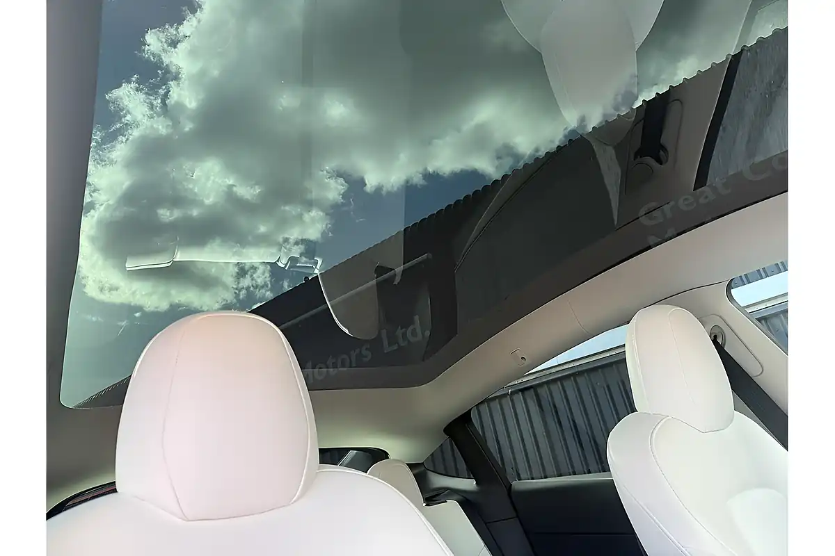 Used 2022 Tesla Model Y Long Range Blue - Interior and Exterior details 12