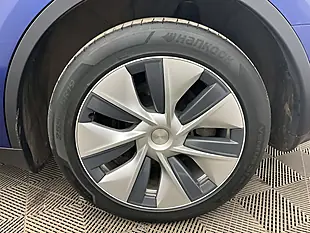 Used 2022 Tesla Model Y Long Range Blue - Interior and Exterior details 10