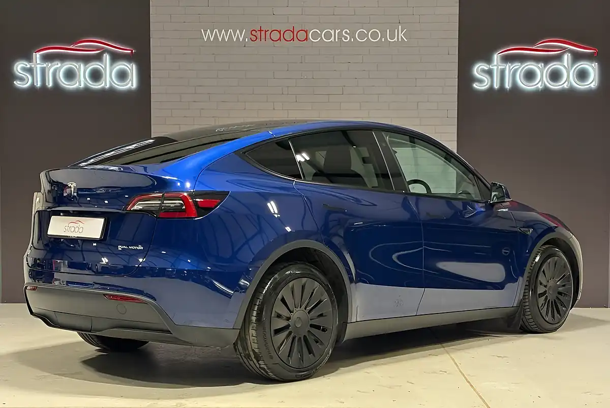 Used 2022 Tesla Model Y Long Range Blue - Interior and Exterior details 3