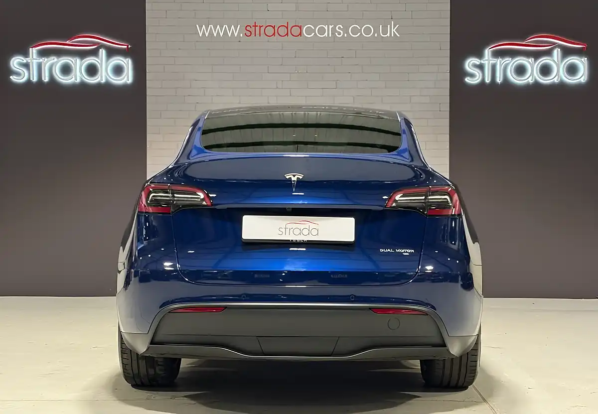 Used 2022 Tesla Model Y Long Range Blue - Interior and Exterior details 6