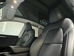 Used 2022 Tesla Model Y Long Range Blue - Interior and Exterior details 8