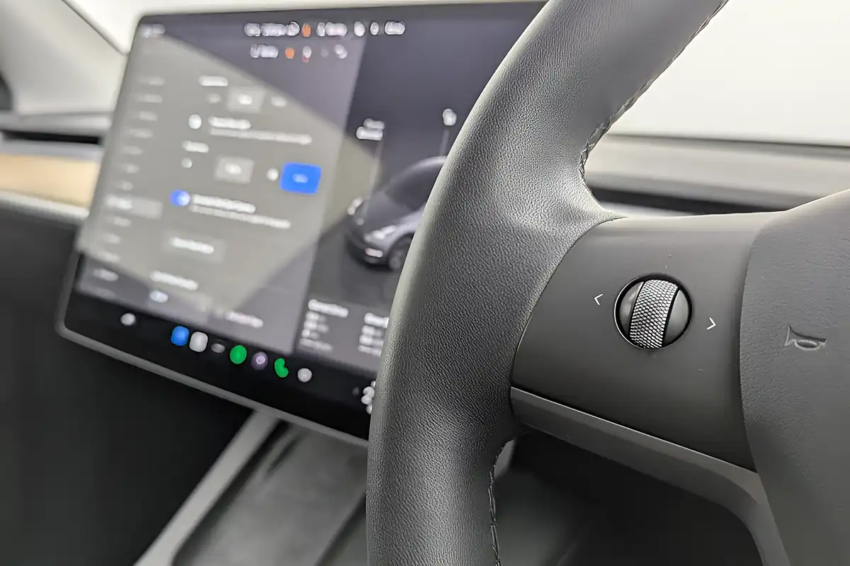 Used 2022 Tesla Model Y Long Range Grey - Interior and Exterior details 13