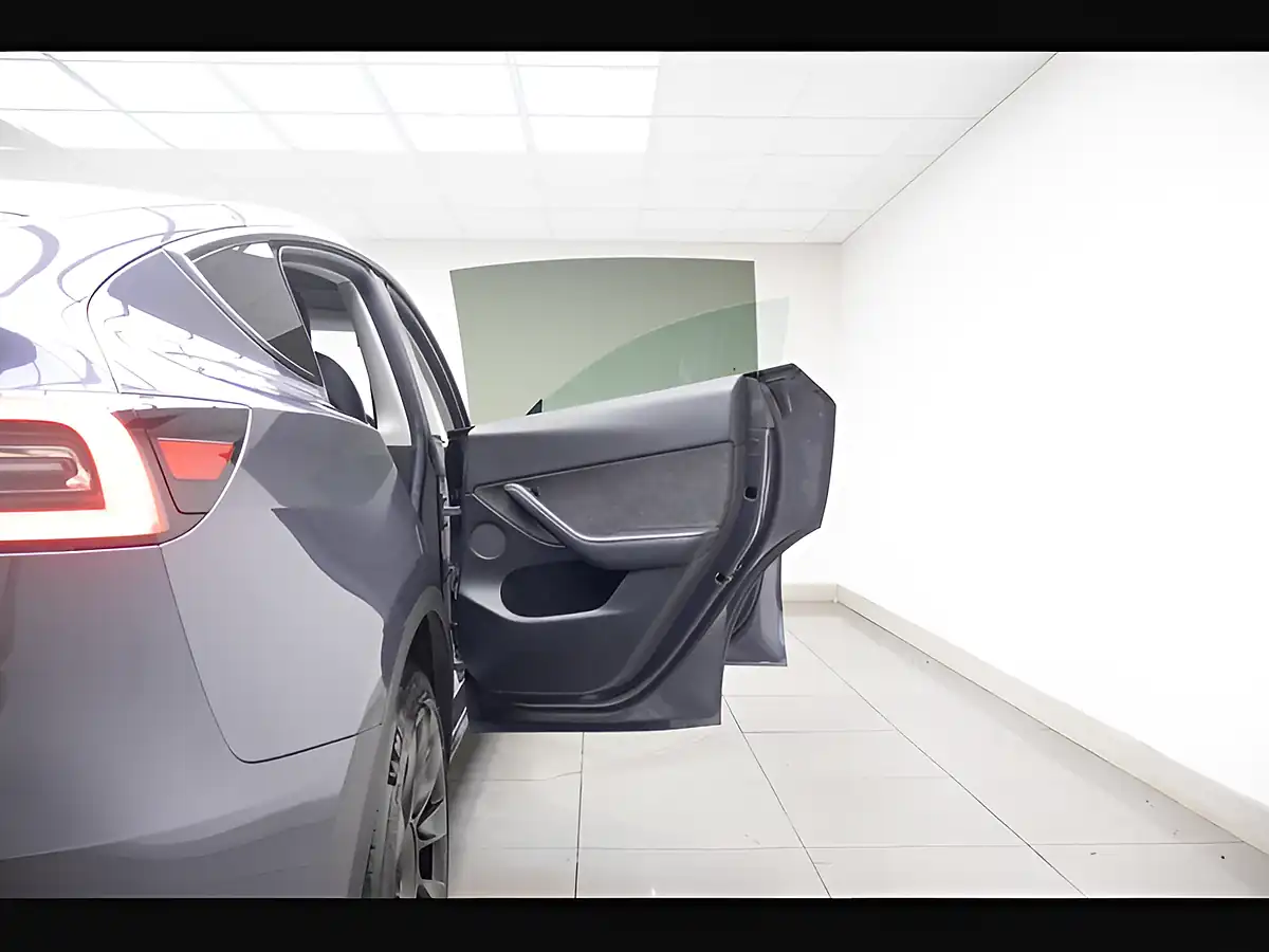 Used 2022 Tesla Model Y Long Range Grey - Interior and Exterior details 12