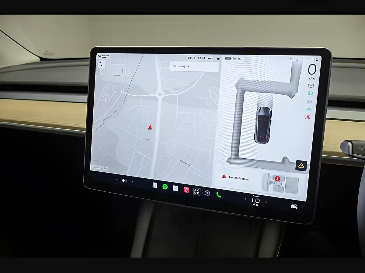 Used 2022 Tesla Model Y Long Range Grey - Interior and Exterior details 17
