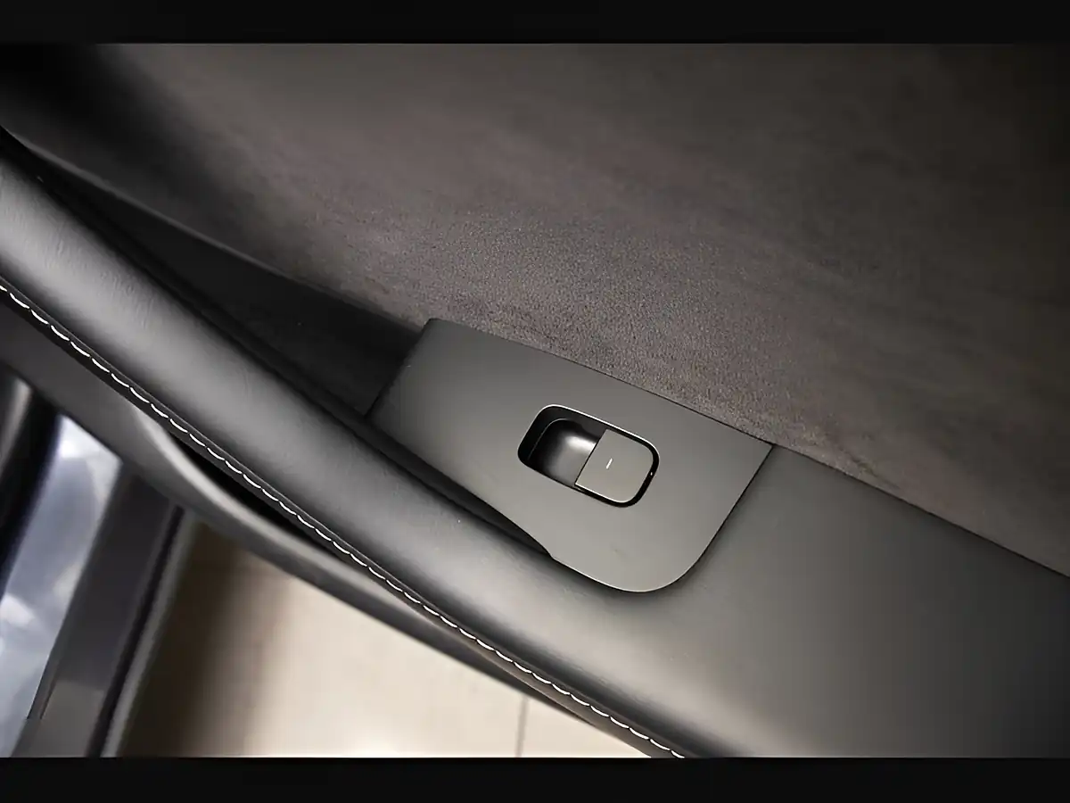 Used 2022 Tesla Model Y Long Range Grey - Interior and Exterior details 19