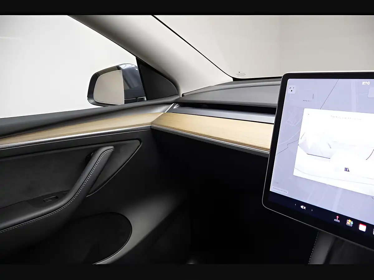 Used 2022 Tesla Model Y Long Range Grey - Interior and Exterior details 20