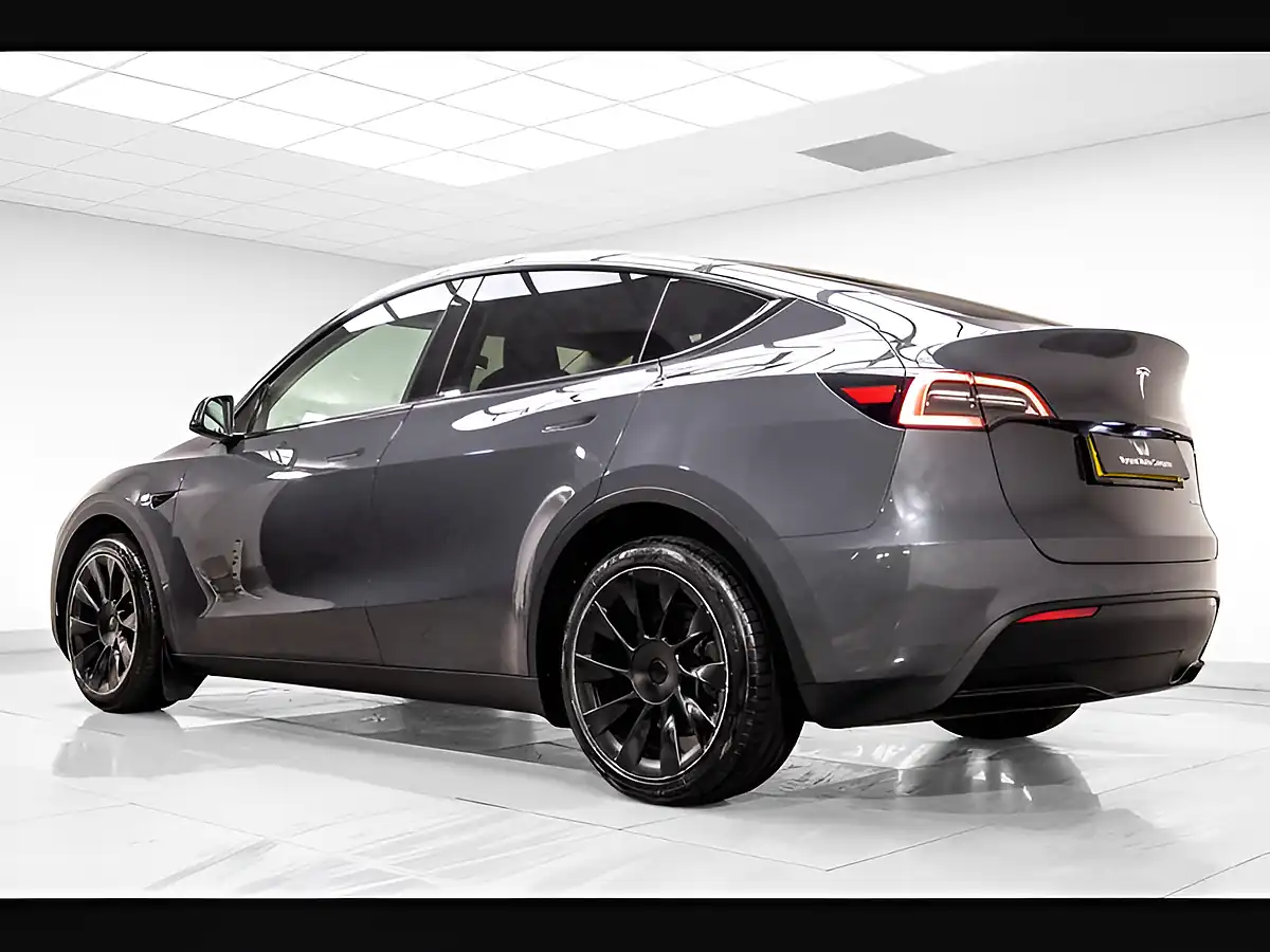 Used 2022 Tesla Model Y Long Range Grey - Interior and Exterior details 4