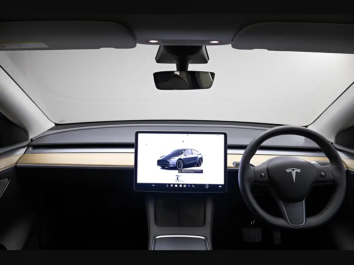 Used 2022 Tesla Model Y Long Range Grey - Interior and Exterior details 9