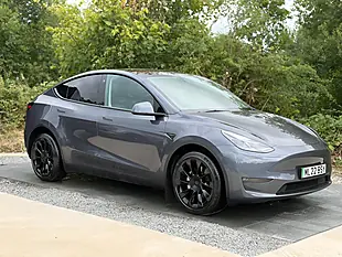 Used 2022 Tesla Model Y Long Range Grey - Interior and Exterior details 8