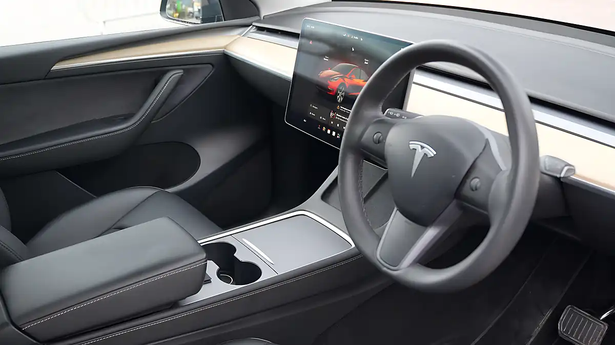 Used 2022 Tesla Model Y Long Range Grey - Interior and Exterior details 15