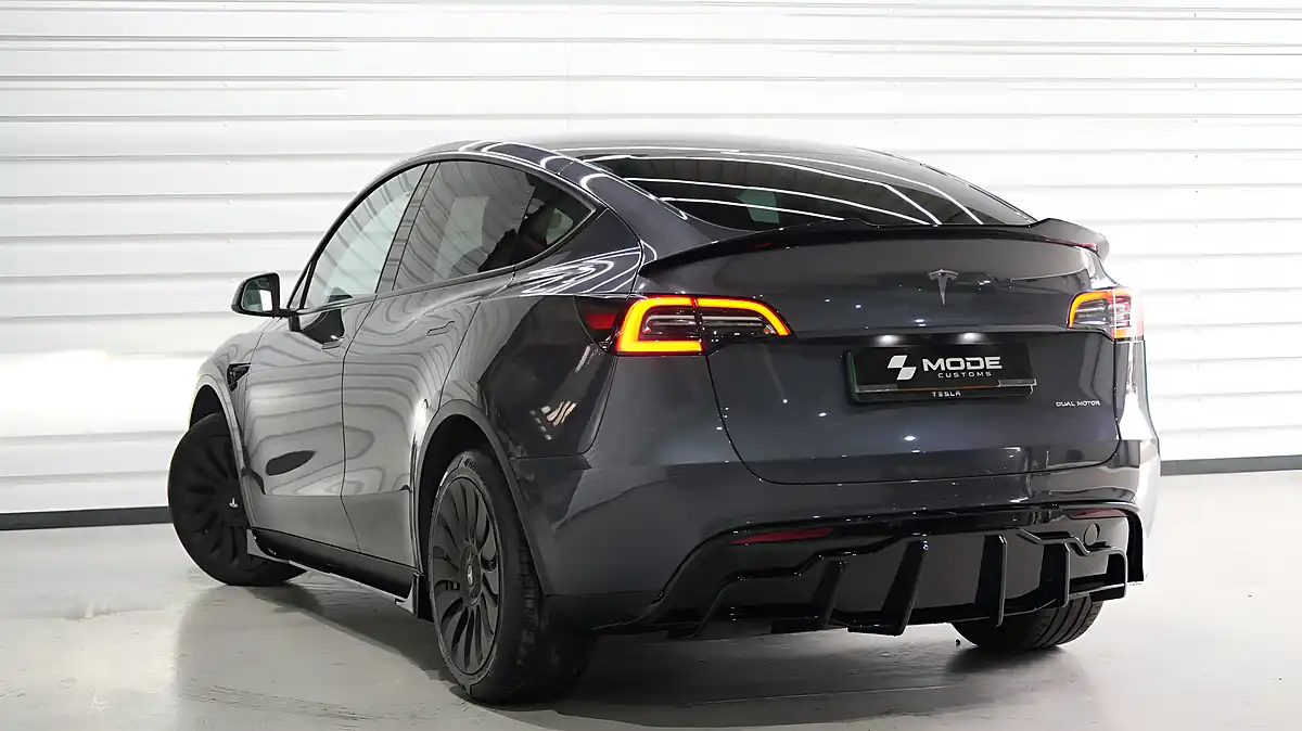 Used 2022 Tesla Model Y Long Range Grey - Interior and Exterior details 2