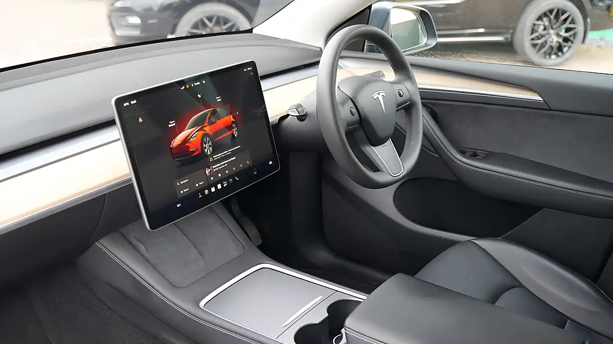 Used 2022 Tesla Model Y Long Range Grey - Interior and Exterior details 3