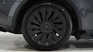 Used 2022 Tesla Model Y Long Range Grey - Interior and Exterior details 7