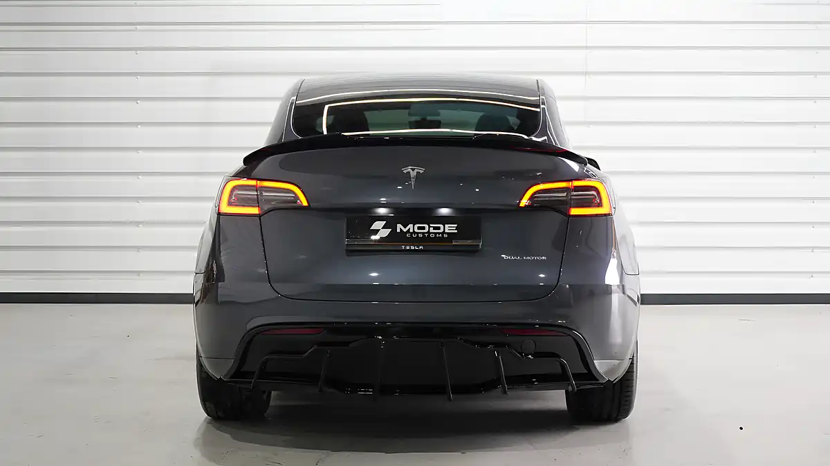 Used 2022 Tesla Model Y Long Range Grey - Interior and Exterior details 8