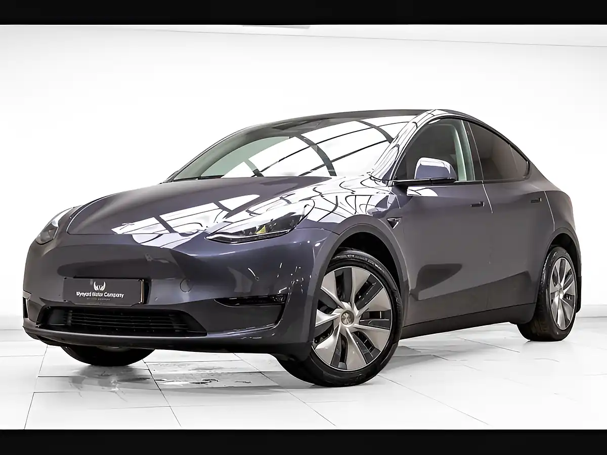 Used 2022 Tesla Model Y Long Range Grey - Front View