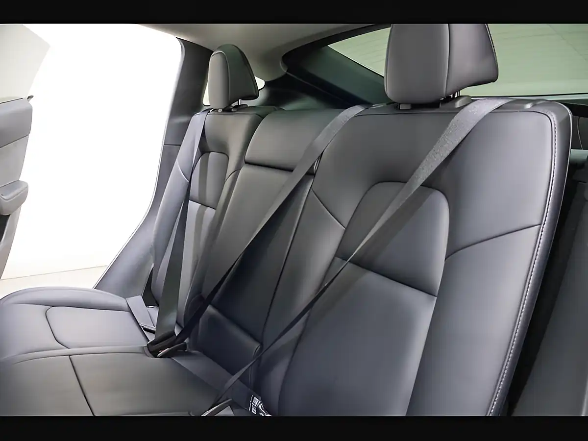 Used 2022 Tesla Model Y Long Range Grey - Interior and Exterior details 19