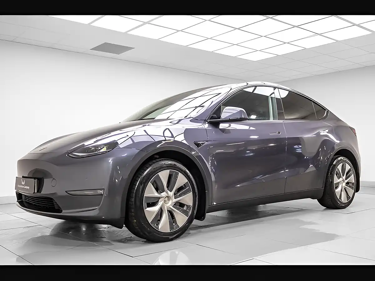Used 2022 Tesla Model Y Long Range Grey - Interior and Exterior details 5