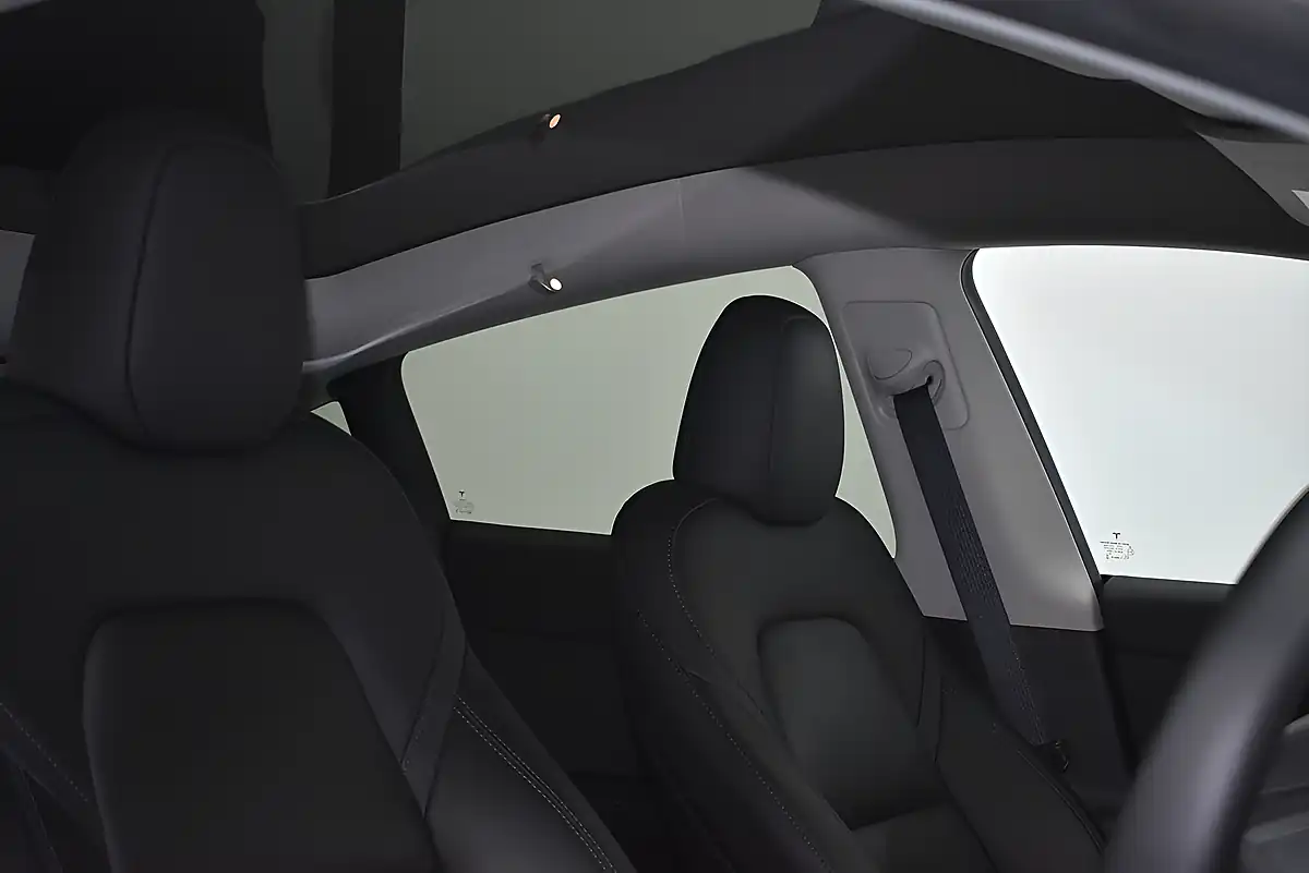 Used 2022 Tesla Model Y Long Range Grey - Interior and Exterior details 8