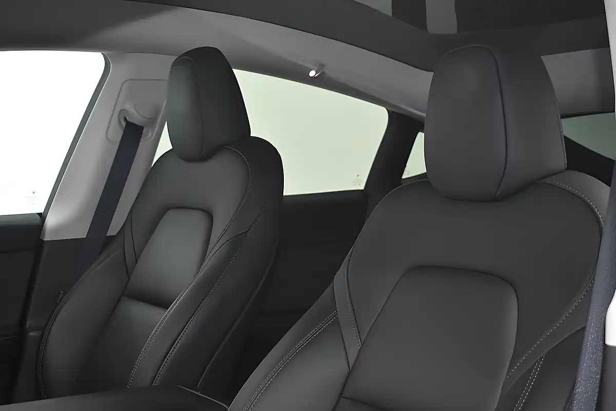 Used 2022 Tesla Model Y Long Range Grey - Interior and Exterior details 9