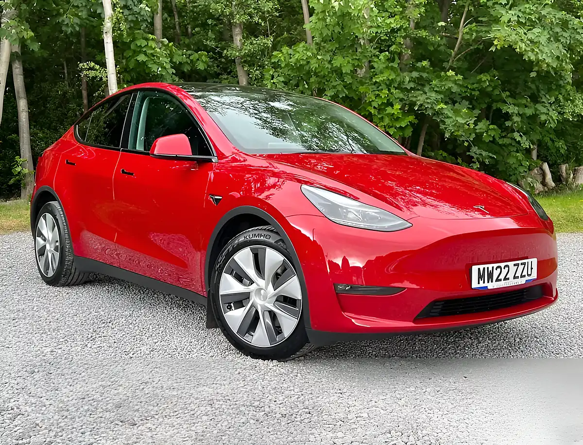 Used 2022 Tesla Model Y Long Range Midnight Cherry Red - Front View