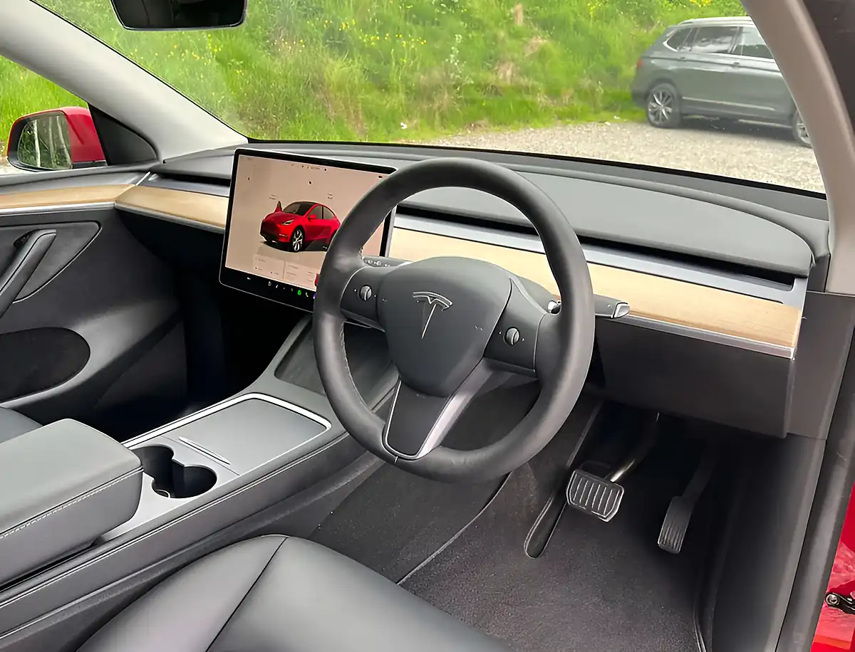 Used 2022 Tesla Model Y Long Range Midnight Cherry Red - Interior and Exterior details 13