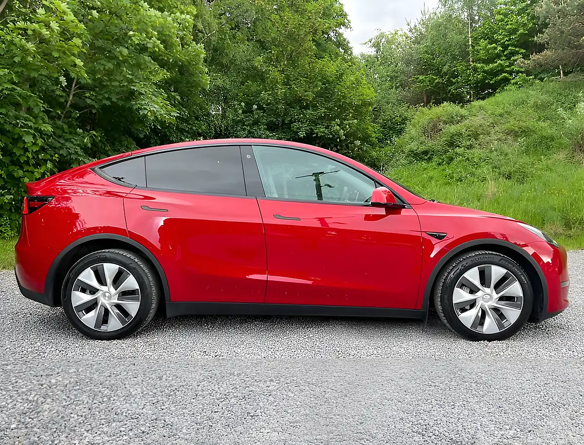 Used 2022 Tesla Model Y Long Range Midnight Cherry Red - Interior and Exterior details 2